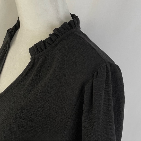 New CeCe Ruffle Cuff 3/4 Sleeve V-Neck Crepe Blouse Rich Black Size XS - Picture 10 of 16